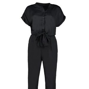 So classic. Fits great and is a staple like the LBD. New with tags